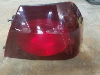 99-05 Chevy IMPALA passenger side tailight