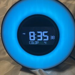 La Crosse Technology C85135 Color Changing Alarm Clock