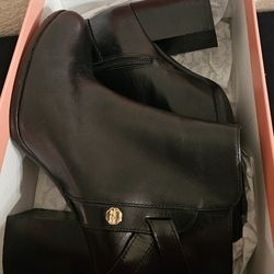 Louise et Cie Zanara Bootie, Black Leather, Womens Boots Shoes Size 5 1/2 - New Open Box