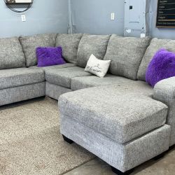 🛋️💥 Ashley Double Chaise Sectional 124"x86"💥 Free Delivery And Financing Available!