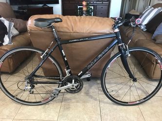 Marin.   Road bike.    27.  Velocidades.
