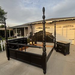 Black Queen Bedroom Set 