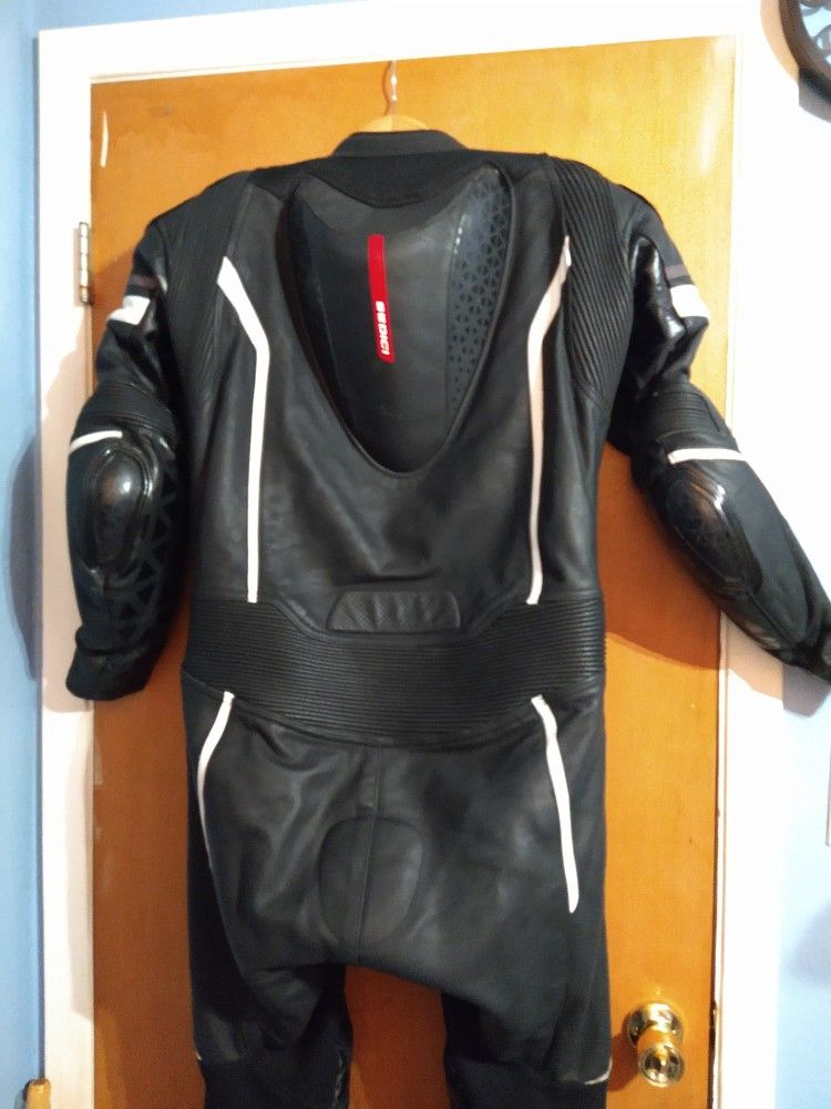 Sedici One piece leather motorcycle racing