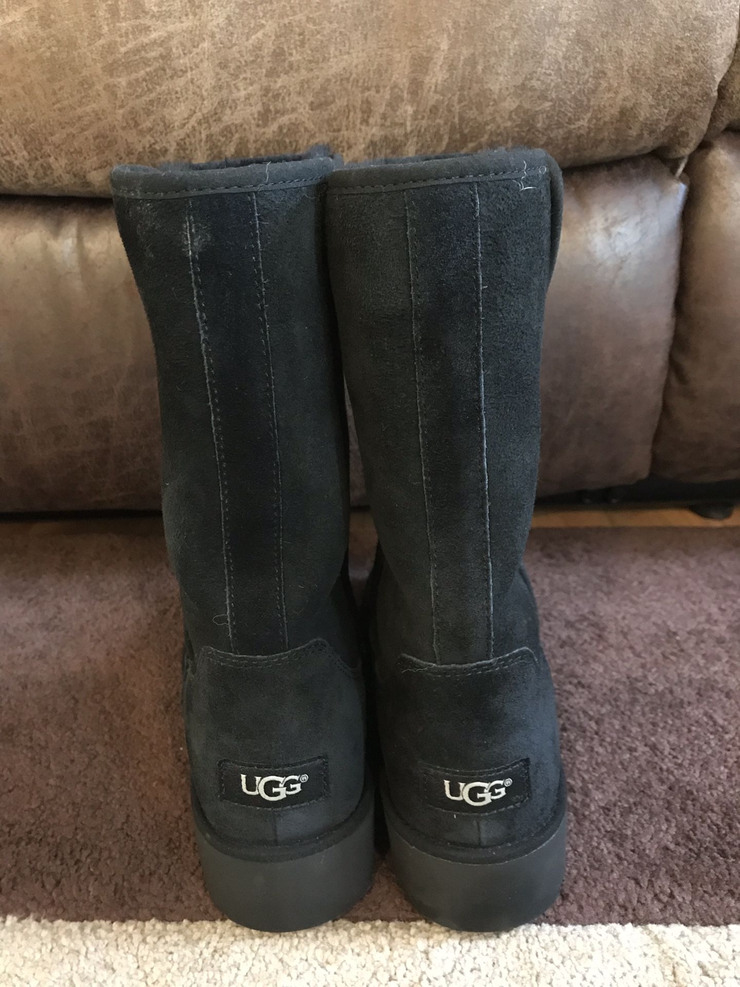 Like-New Authentic Ugg Boots