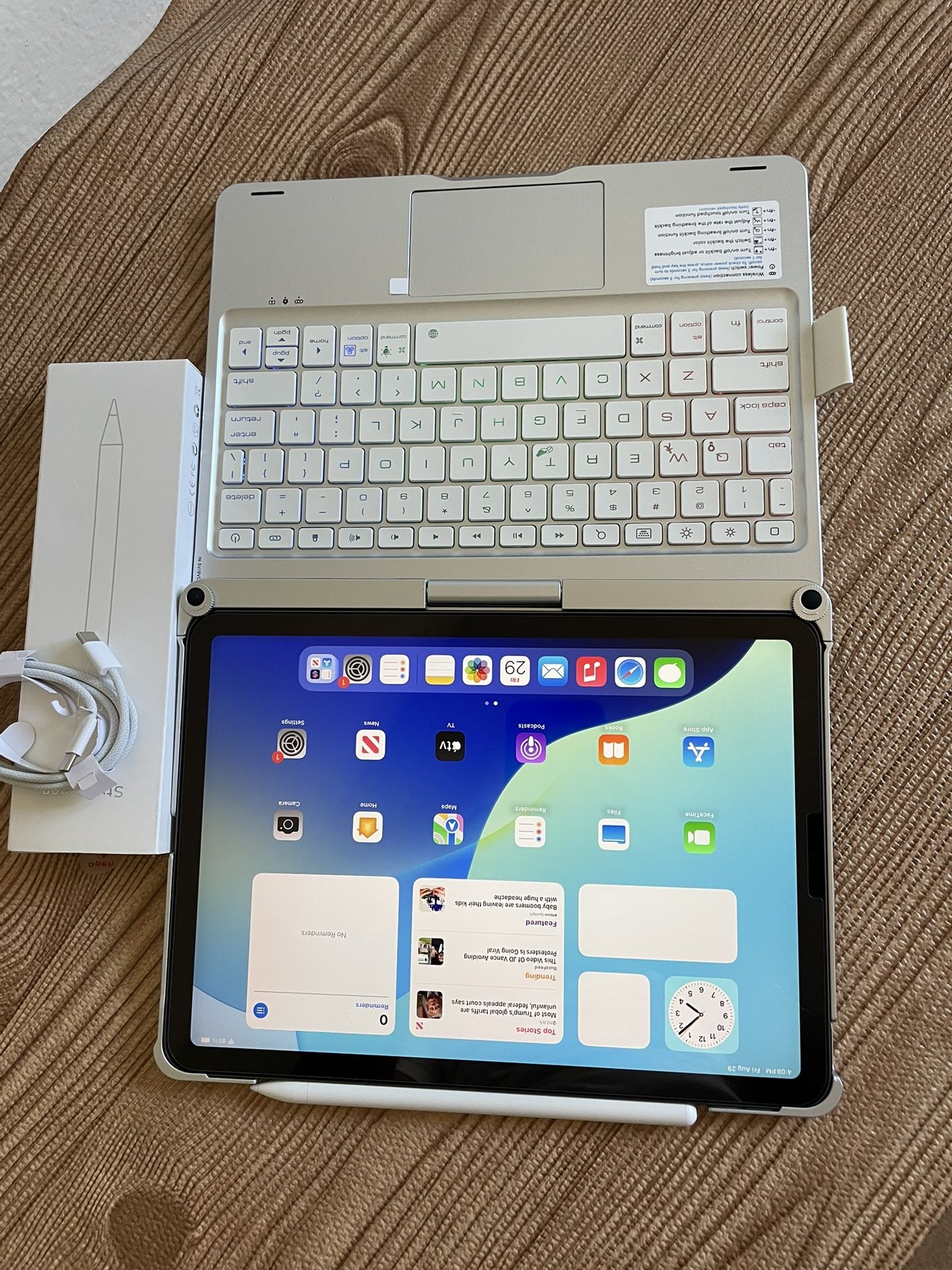 iPad Air 第5世代 M1 64GB Keyboard タッチペン iPad Air 第5世代 M1 64GB Keyboard タッチペン