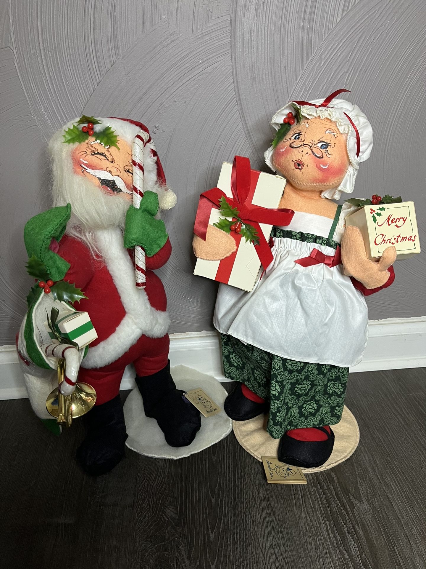 Vintage Annalee Mobilitee Holiday Dolls