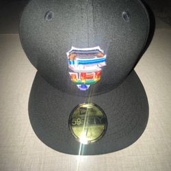 Men's Black San Francisco Giants 2024 Pride on Field 59FIFTY Fitted Hat. Size 7 1/2