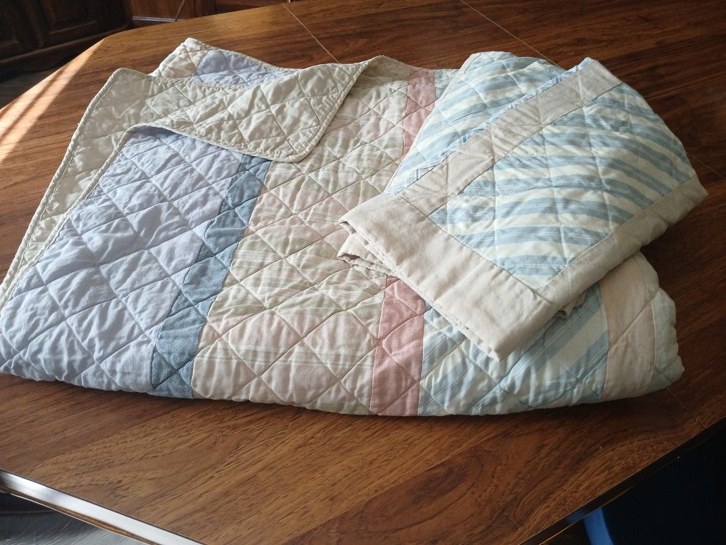 Queen Size Quilted Comforter