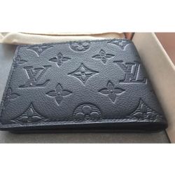 LOUIS VUITTON BLACK MONOGRAM LEATHER BIFOLD WALLET