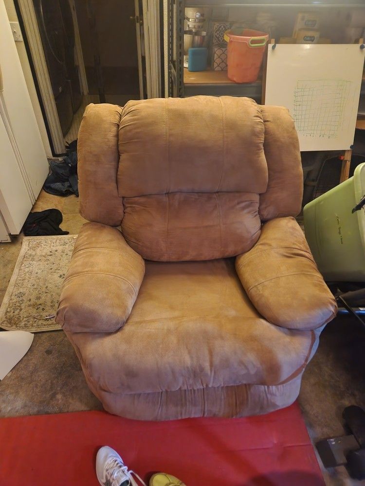 lazyboy recliner for Sale in San Diego, CA OfferUp
