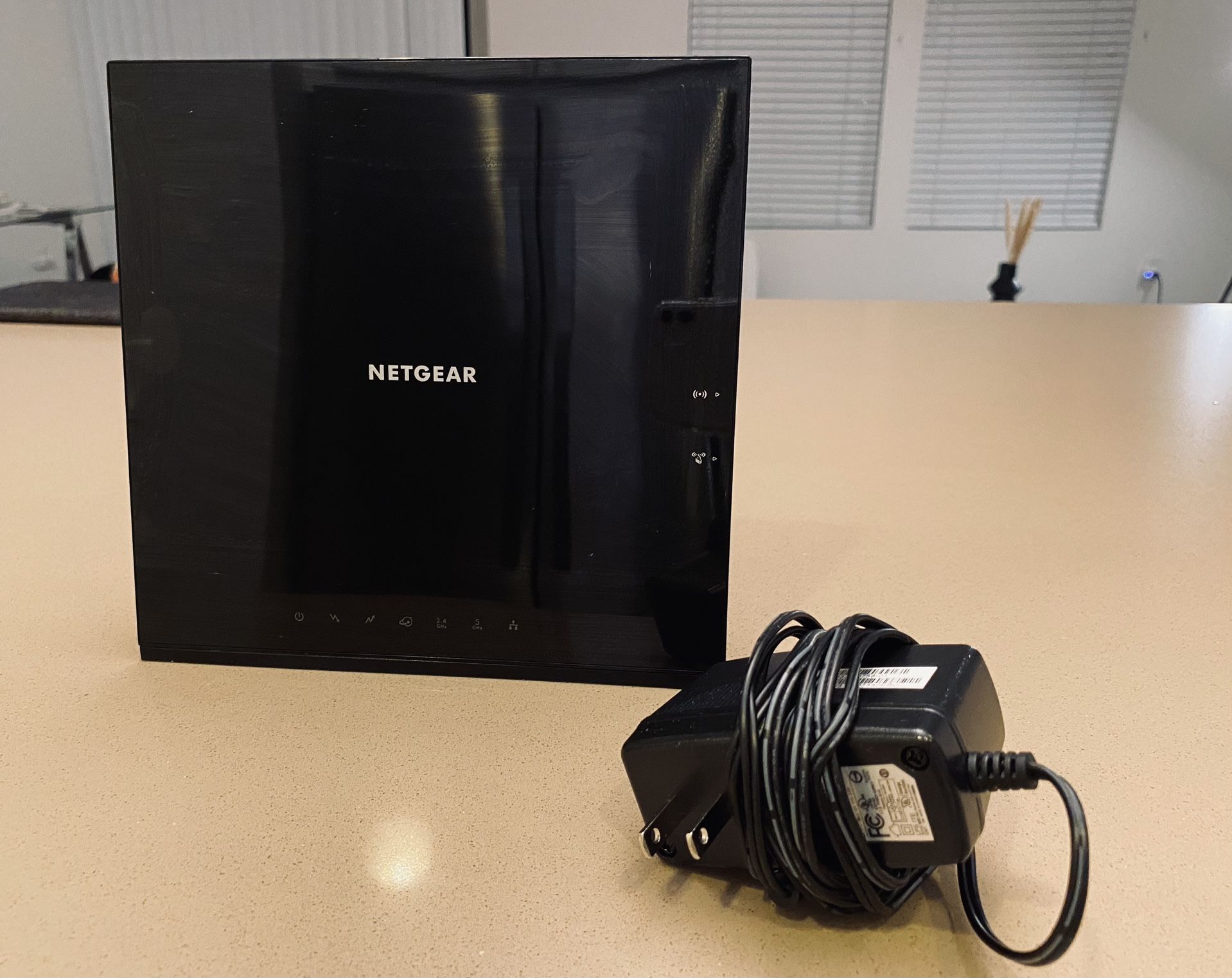 NETGEAR Cable Modem Wi-Fi Router Combo C6250 - for Cable Plans Up to 300 Mbps | AC1600 Wi-Fi Speed | DOCSIS 3.0