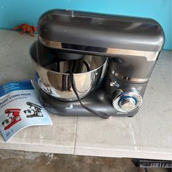 Classic stand mixer