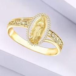 Lovely Virgin Mary Gold Tone Ring