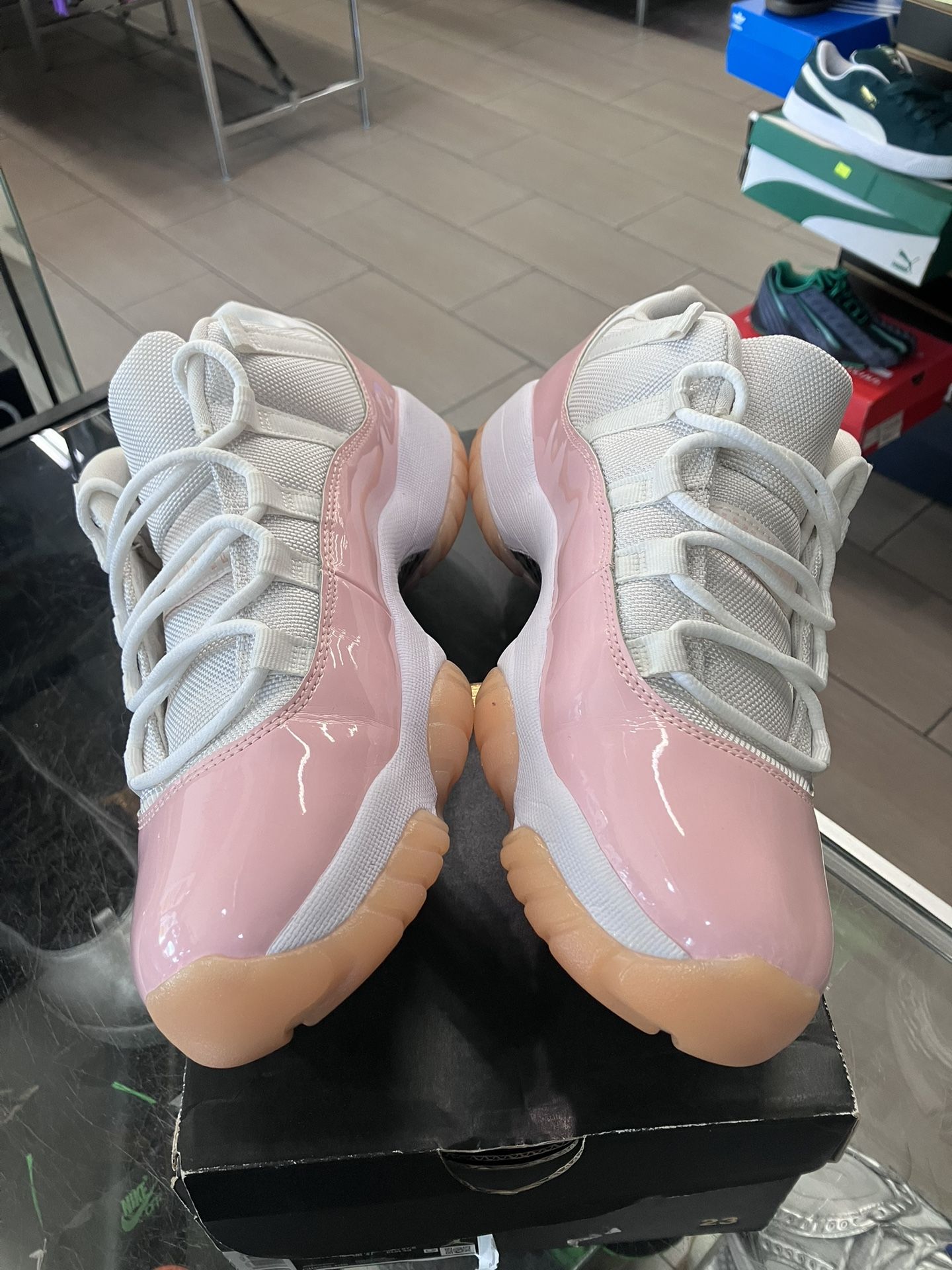 Wmns Air Jordan 11 Retro Low 
