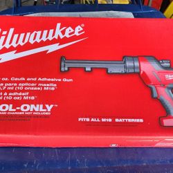 Milwaukee M18 Caulk Gun