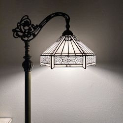 Tiffany Style Floor Lamp White Stained Glass LED Bulb Included EF1232