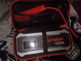 Portable battery jumper