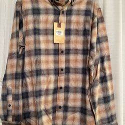 Men’s Plaid Medium Shirt NEW