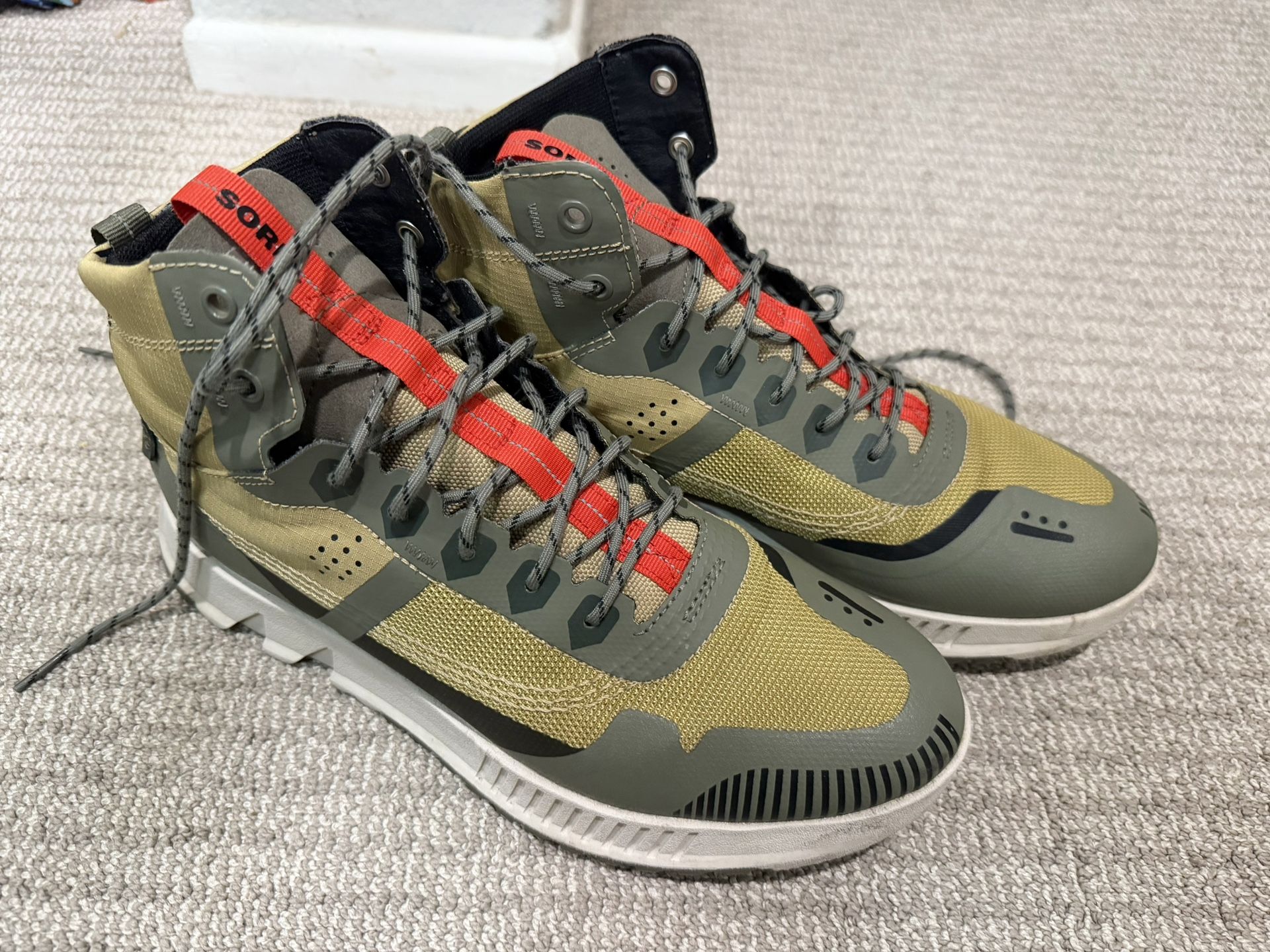 Men’s Sorel Waterproof Boots size 9.5