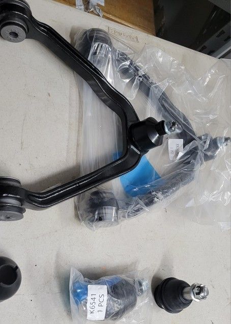 1999---2006 Chevy Silverado, Tahoe/GMC Sierra, Yukon Upper Control Arms Lower Ball Joints 4 Piece Sets