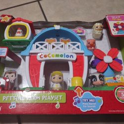 Cocoamelon Petting Farm Playset 8 Piece *NEW