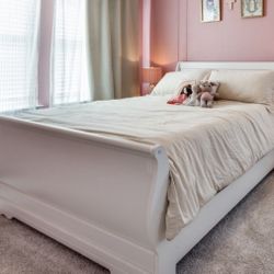Queen Bed + Box Spring + Mattress – $450 (Denton, TX)