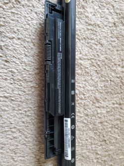 Dell MR90Y Laptop  Battery