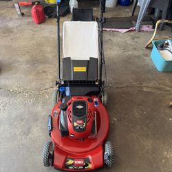 Toro Lawn Mower W / Bag 