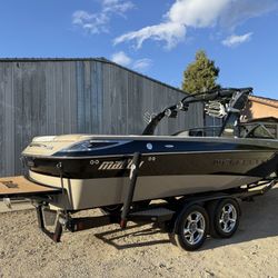 Malibu Wakesetter 247 Lsv