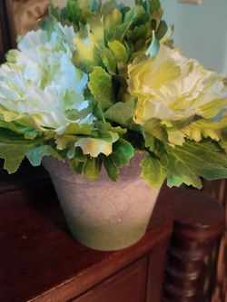 4" Beautiful Flowers W/Pot