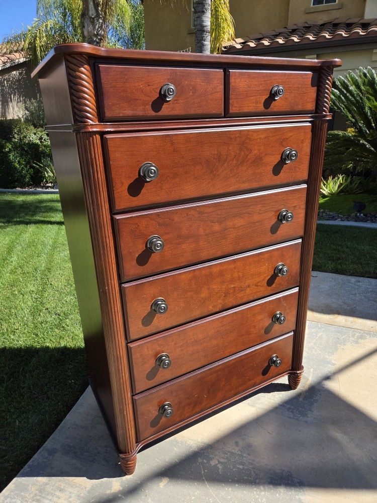 Tall wood dresser.
Nice solid Piece