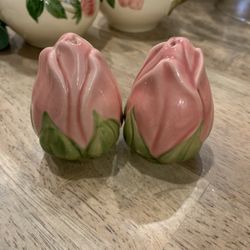 Franciscan Desert Rose Rosebud Shakers. 