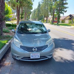 Como Nuevo 2014 Nissan Versa.