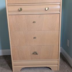 Great 4-drawer Project Dresser!