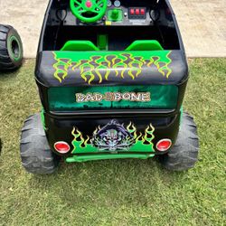 GRAVE DIGGER POWER WHEELS