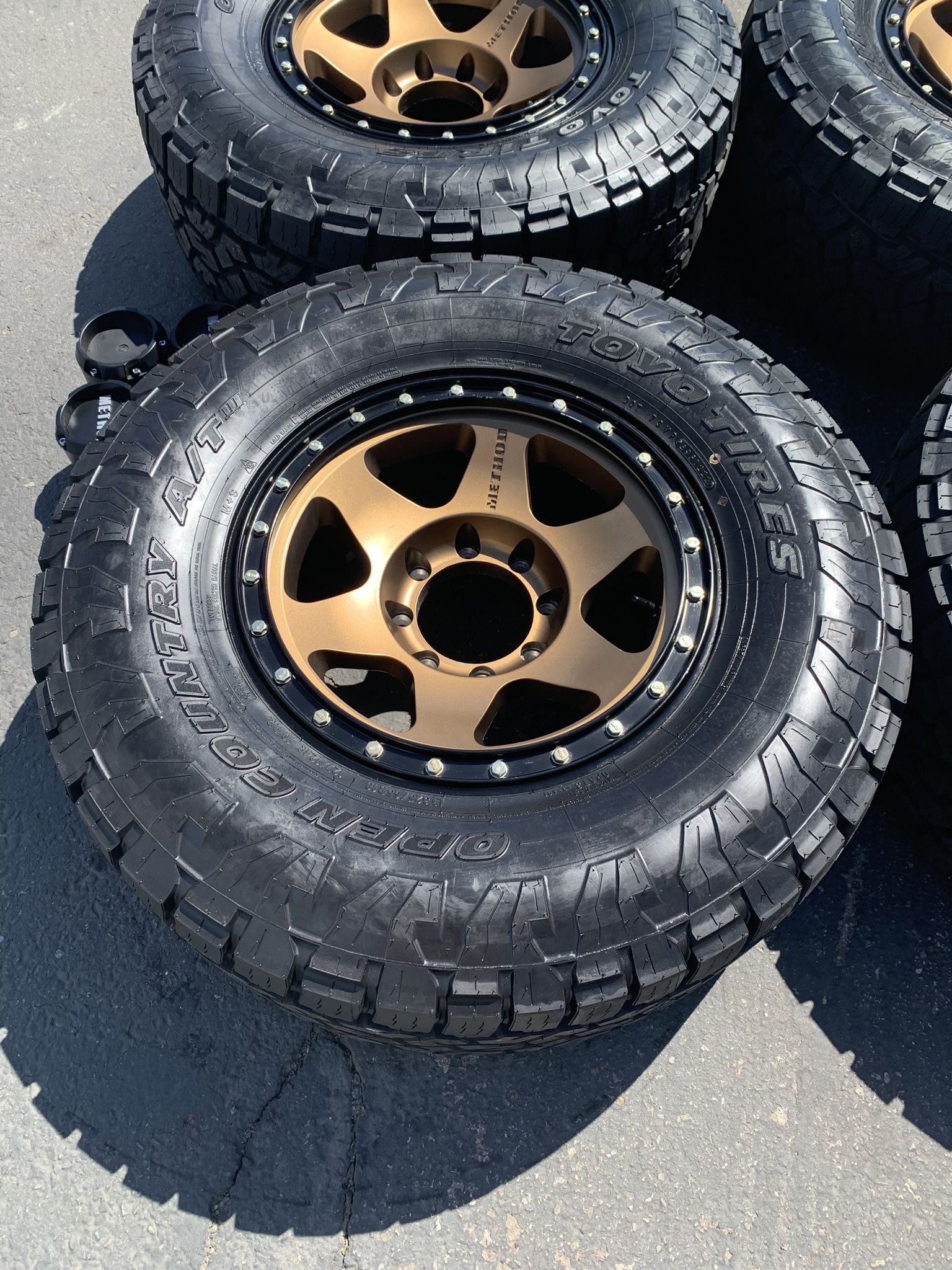18” Chevy Silverado GMC Sierra Durmax 2500 Dodge Ram Method Wheels and ...