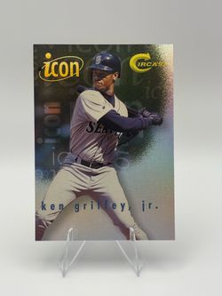 1997 Skybox Circa - Icon Ken Griffey Jr #2 Holofoil - Near Mint