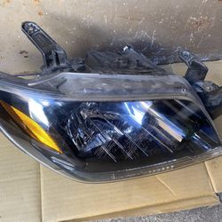 Mitsubishi Outlander Right Headlight 01to08 Factory Oem 