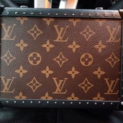 Louis Vuitton Box Clutch 