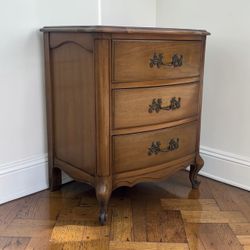 Gorgeous Vintage French Provincial Nightstand