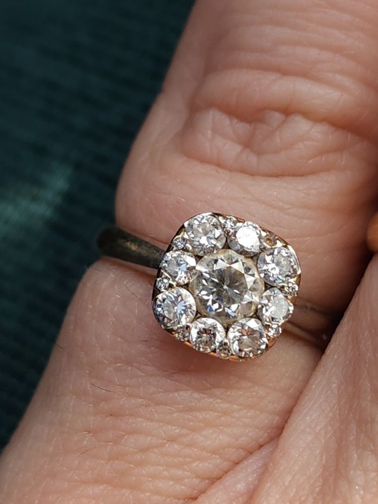 14k Whte Gold Diamond Ring