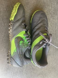 Nike Youth Indoor Cleats 