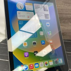 iPad 5 128gb Unlocked ID: 92247