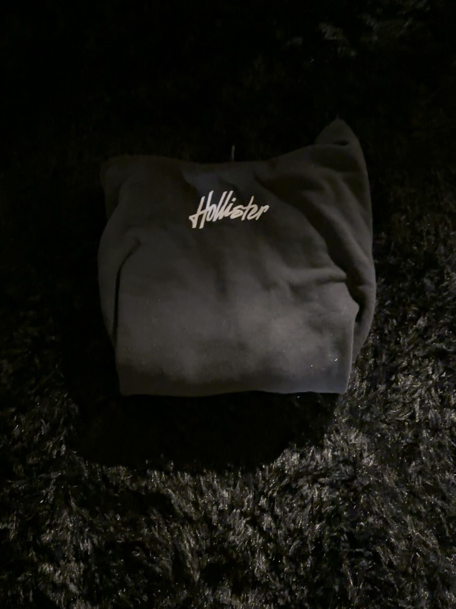 Black Men’s Hollister Minimalistic Hoodie, Size Medium