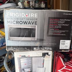Frigidaire Stainless Microwave 