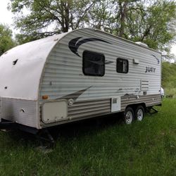 Joey 2009 Travel Trailer  24' 