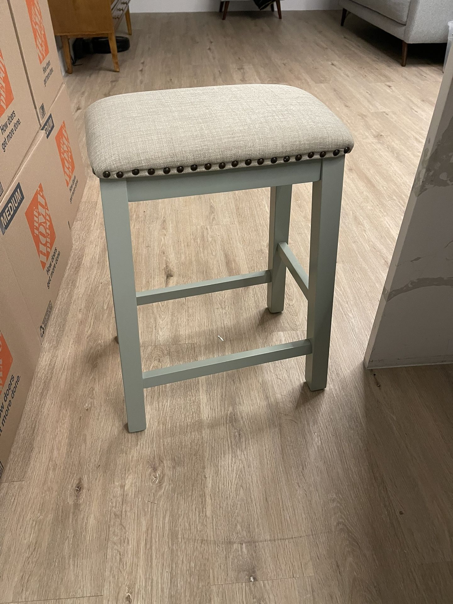 Stools (4 Stools)