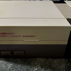 Vintage Nintendo Game Console w/controllers  & cords