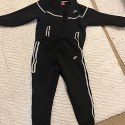 Brand New Reflective Nike Teach Size M