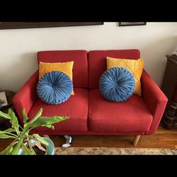 LOVESEAT COUCH